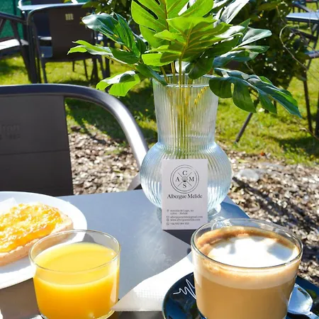 אכסניה Albergue Melide