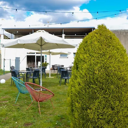 אכסניה Albergue Melide *