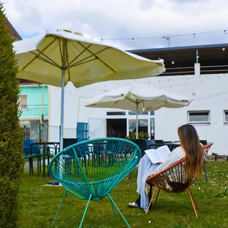 אכסניה Albergue Melide *