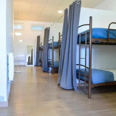 אכסניה Albergue Melide