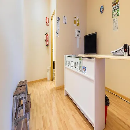 אכסניה Albergue Melide מלידה