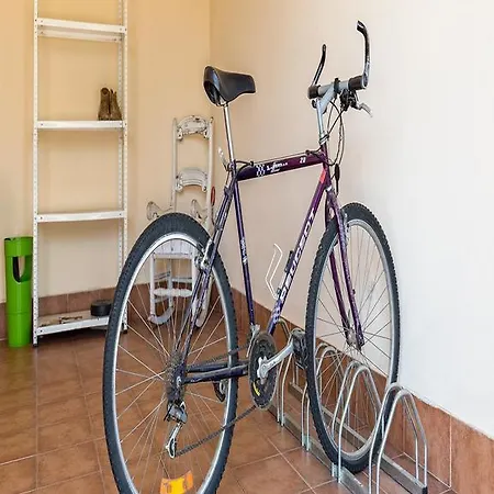 אכסניה Albergue Melide מלידה