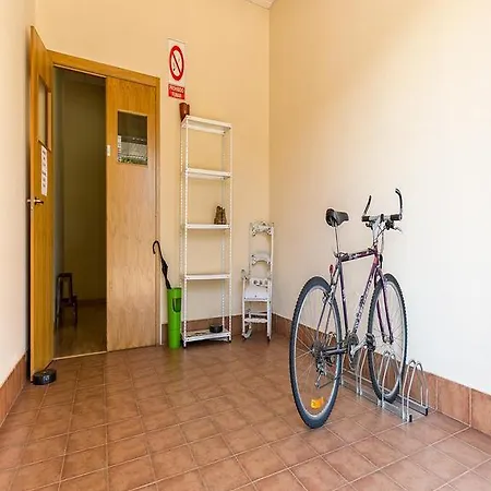 אכסניה Albergue Melide *