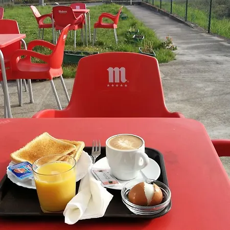 אכסניה Albergue Melide