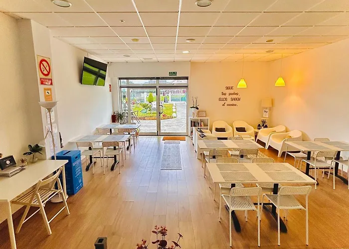 Hostel Albergue Melide *