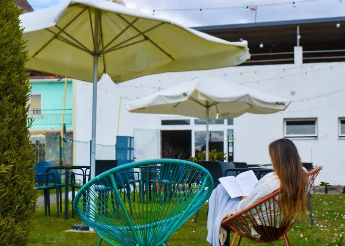 Hostel Albergue Melide *